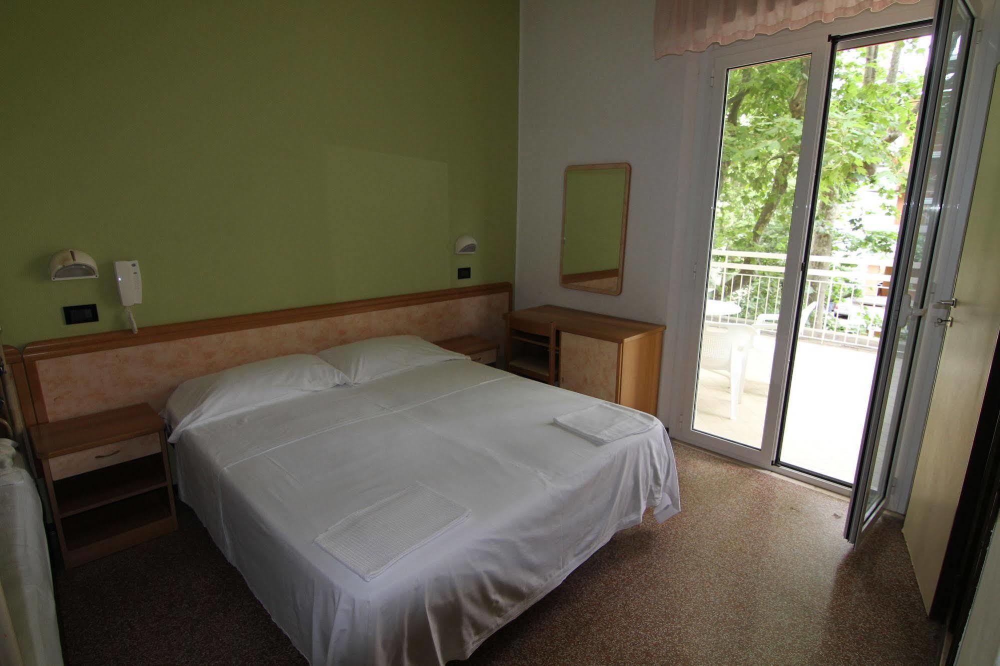 Jammin' Beach Hotel Rimini Extérieur photo