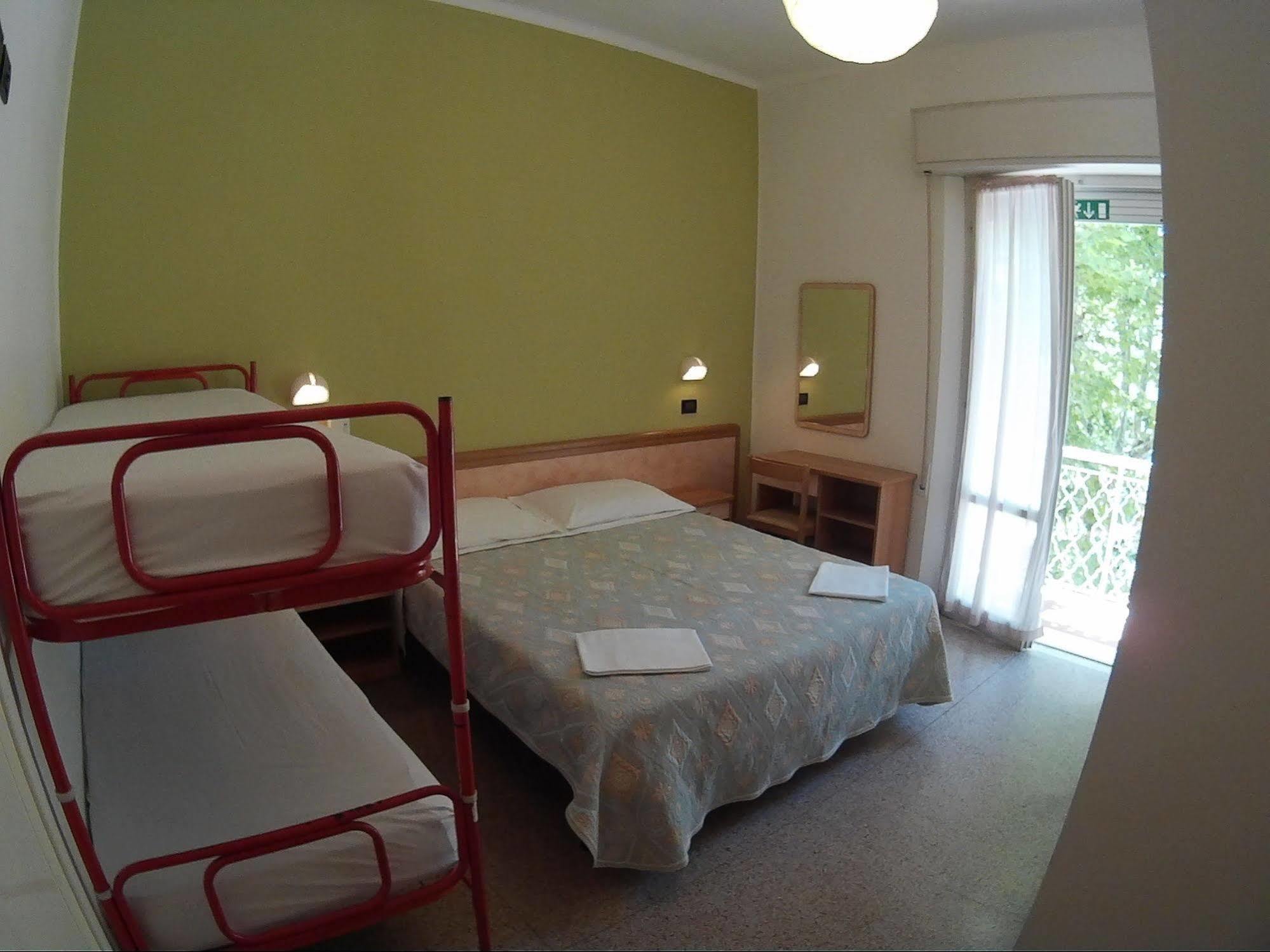 Jammin' Beach Hotel Rimini Extérieur photo