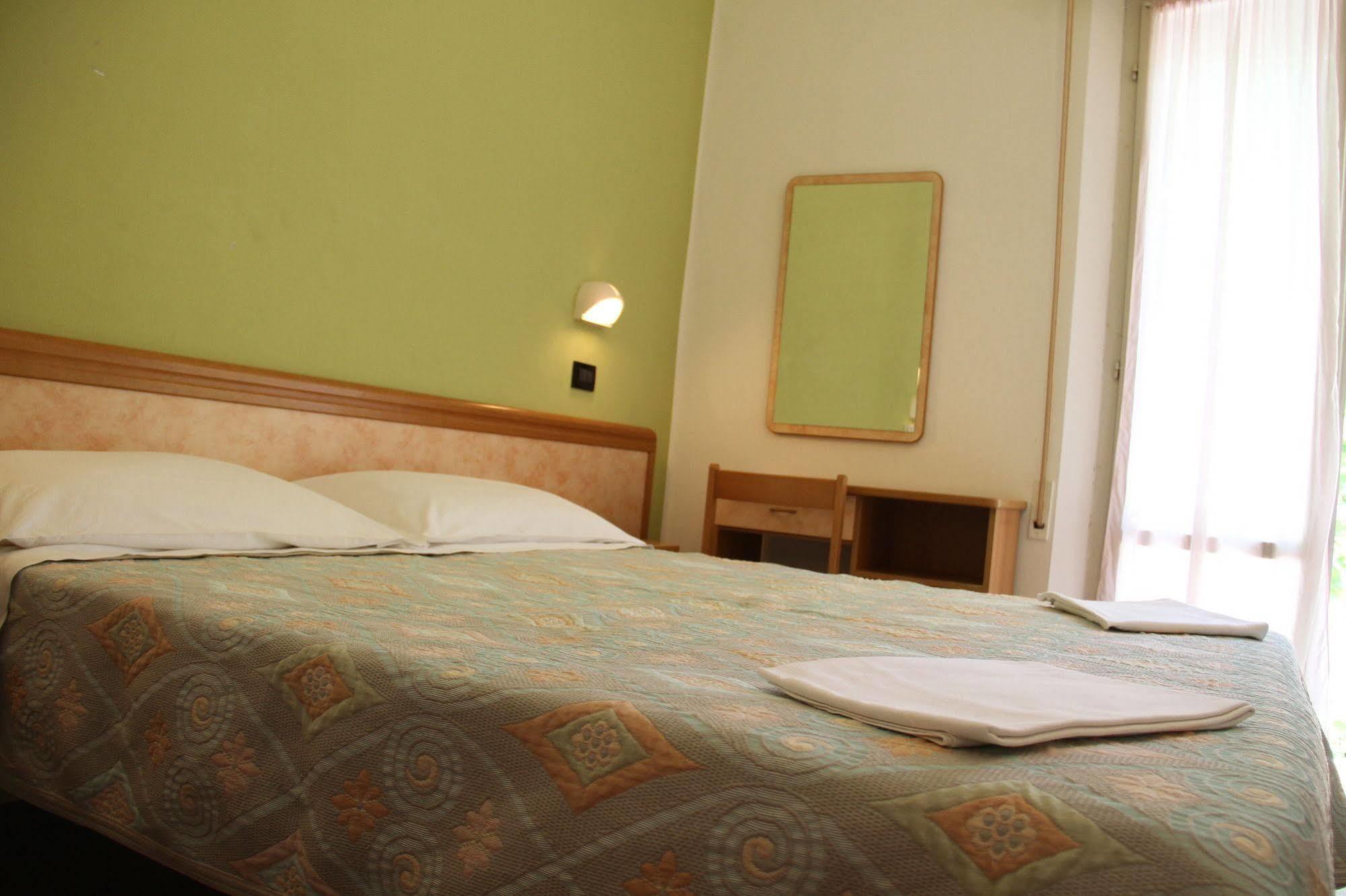 Jammin' Beach Hotel Rimini Extérieur photo