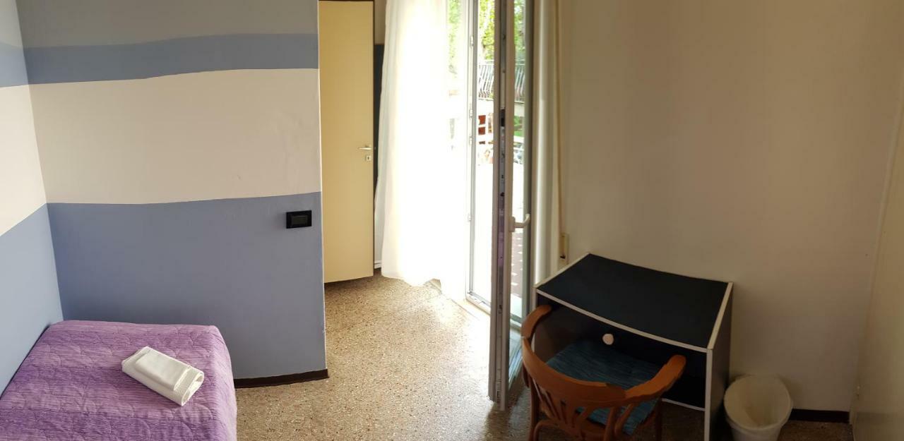 Jammin' Beach Hotel Rimini Extérieur photo