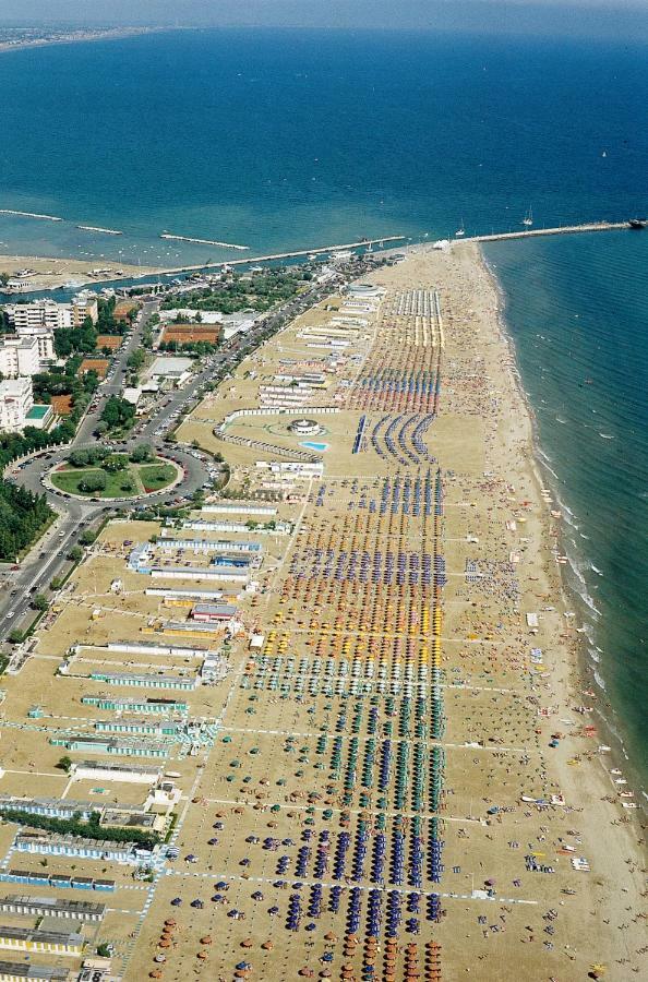 Jammin' Beach Hotel Rimini Extérieur photo